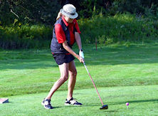 woman golfing